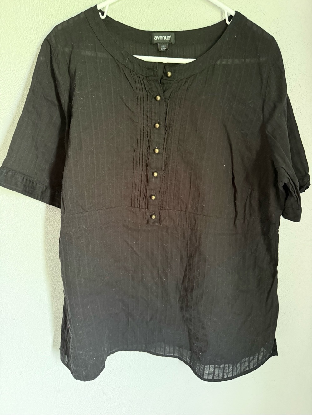 Avenue Black Short-Sleeve Pintuck Button Blouse